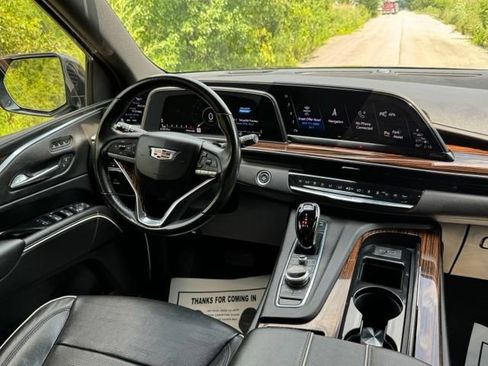 Used 2021 Cadillac Escalade ESV Premium Luxury w/ LPO, Radiant Package AWD/4WD image 31