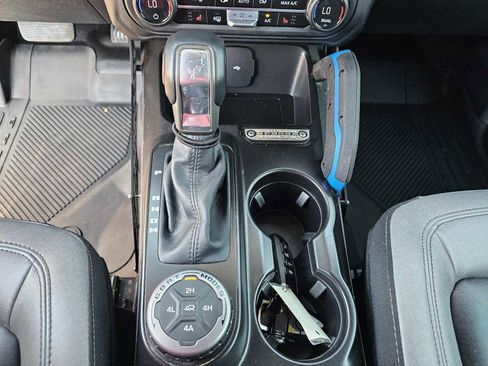 Used 2023 Ford Bronco Black Diamond w/ Sasquatch Package image 22