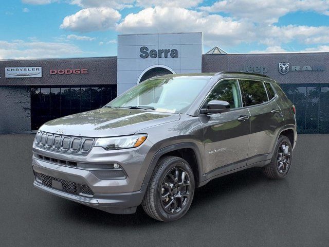 Used 2022 Jeep Compass Latitude AWD/4WD image 3