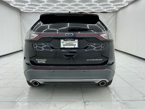 Used 2016 Ford Edge Titanium FWD image 10