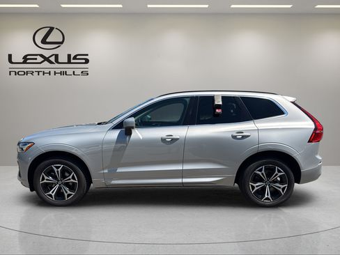 Used 2022 Volvo XC60 B5 Momentum AWD/4WD image 9