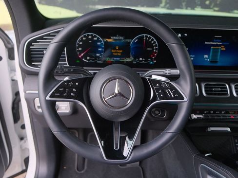 Used 2025 Mercedes-Benz GLE 450e 4MATIC image 15