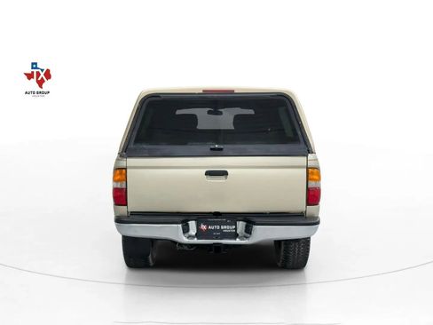 Used 2001 Toyota Tacoma PreRunner image 8