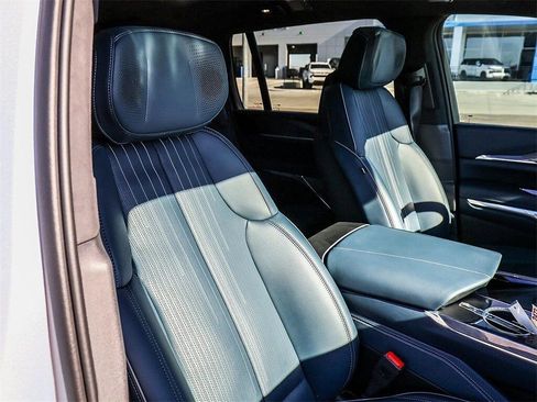 Used 2025 Cadillac Escalade IQ Sport 2 AWD/4WD image 17