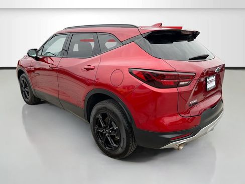 Used 2024 Chevrolet Blazer LT w/ Midnight/Sport Edition FWD image 5