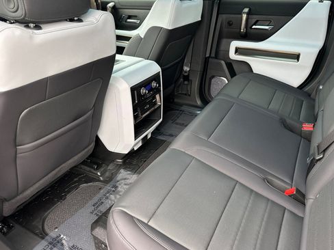 Used 2025 GMC Hummer EV 3X w/ LPO, Dark Essentials Package image 13