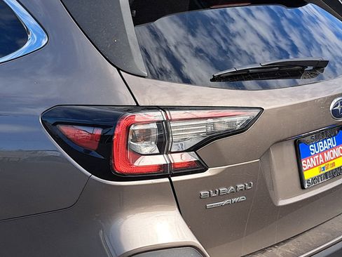 Certified 2023 Subaru Outback Limited AWD/4WD image 11