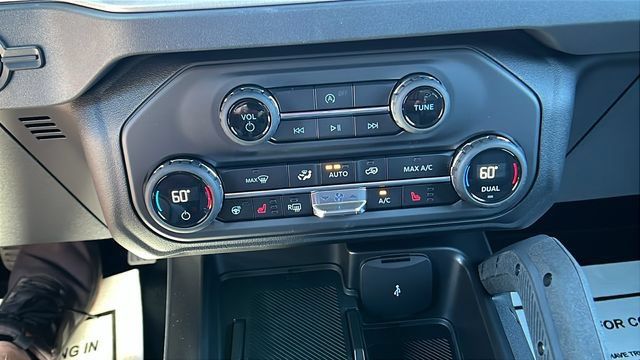 New 2026 Ford Bronco Outer Banks w/ Sasquatch Package AWD/4WD image 25