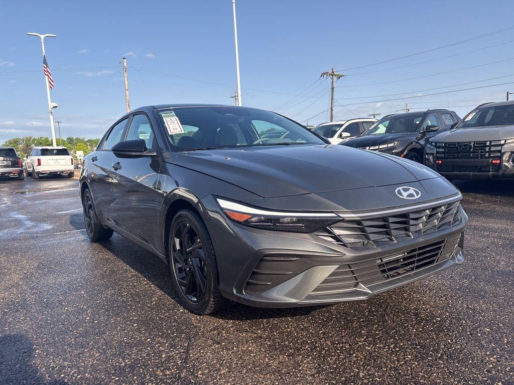 New 2026 Hyundai Elantra Sport FWD image 24