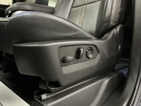 Used 2022 Chevrolet Silverado 1500 High Country AWD/4WD image 22