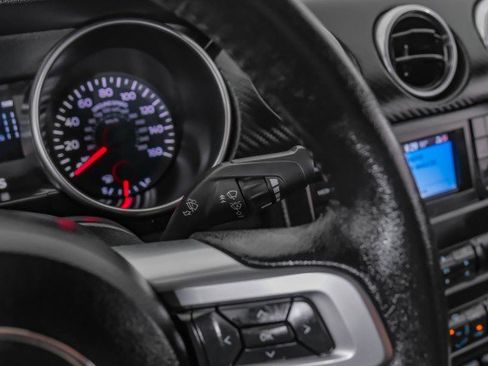 Used 2021 Ford Mustang Coupe image 16