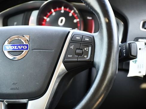 Used 2016 Volvo S60 T5 Inscription Platinum w/ Climate Package FWD image 25