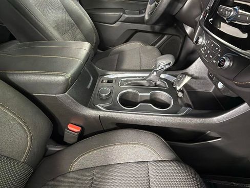 Used 2021 Chevrolet Traverse LS image 36