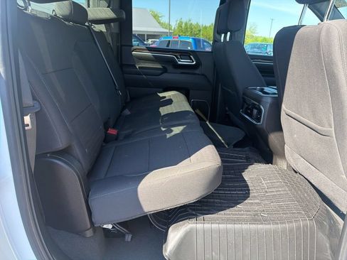 Used 2025 GMC Sierra 2500 SLE w/ SLE Value Package; AWD/4WD image 25