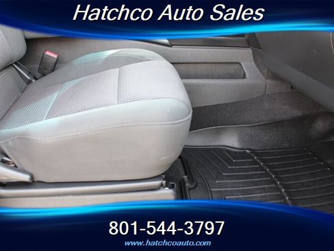 Used 2014 Nissan Titan SV w/ SV Value Truck Package AWD/4WD image 23