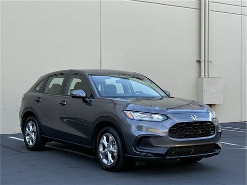Used 2024 Honda HR-V LX image 1