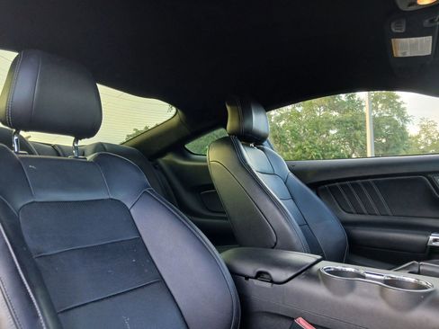 Used 2016 Ford Mustang Premium RWD image 21