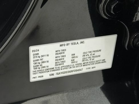 Used 2024 Tesla Model Y 2WD image 47