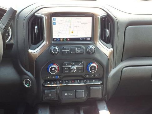 Used 2020 Chevrolet Silverado 1500 High Country w/ Technology Package AWD/4WD image 13