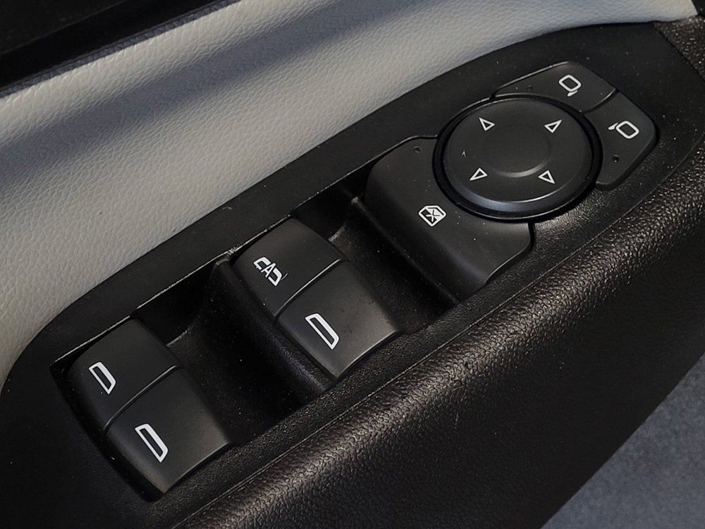 Used 2019 Chevrolet Equinox LS w/ LS Convenience Package FWD image 27