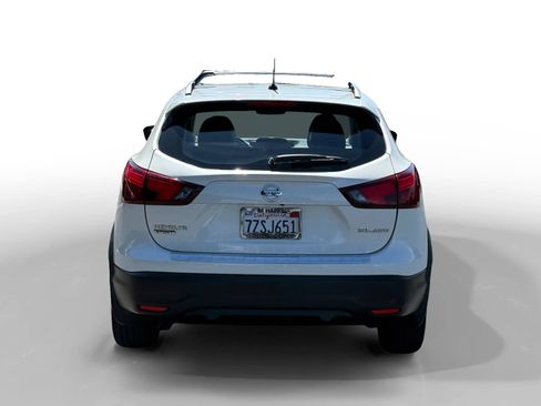 Used 2017 Nissan Rogue Sport SL AWD/4WD image 4