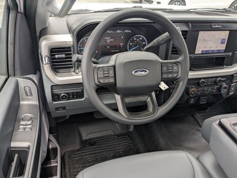 New 2025 Ford F550 4x4 Regular Cab Super Duty image 14
