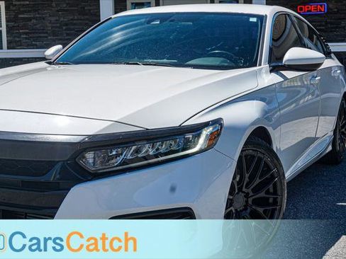 Used 2018 Honda Accord Sport image 6