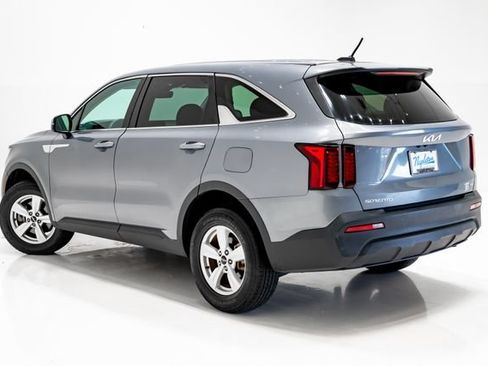 Certified 2023 Kia Sorento LX AWD/4WD image 27
