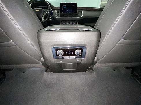 Used 2023 Chevrolet Suburban LT image 29