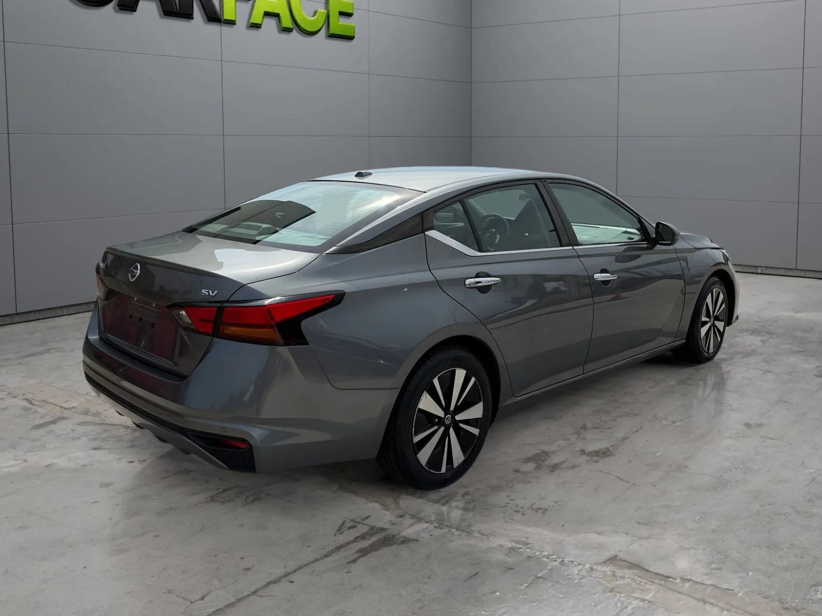Used 2021 Nissan Altima 2.5 SV FWD image 12