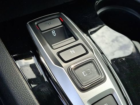 Used 2016 Honda Pilot Elite image 16