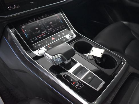 Used 2020 Audi Q8 Premium Plus w/ Premium Plus Package AWD/4WD image 14