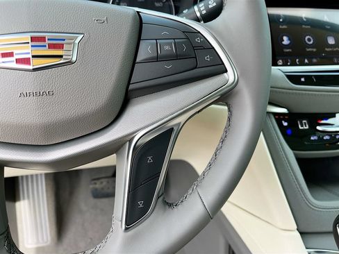 New 2026 Cadillac XT5 Premium Luxury w/ Driver Assist Package AWD/4WD image 19