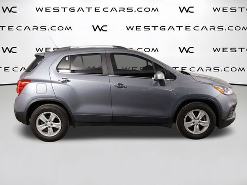Used 2019 Chevrolet Trax LT w/ LT Convenience Package FWD image 45