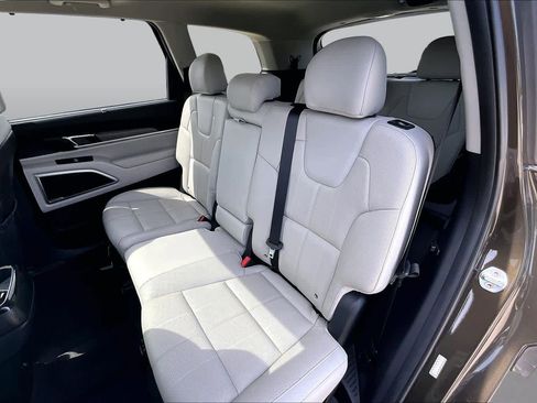 Used 2021 Kia Telluride EX w/ Towing Package FWD image 19