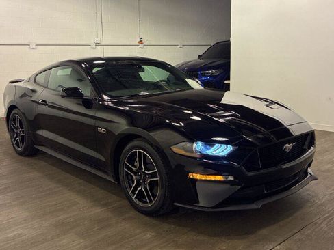 Used 2018 Ford Mustang GT RWD image 3