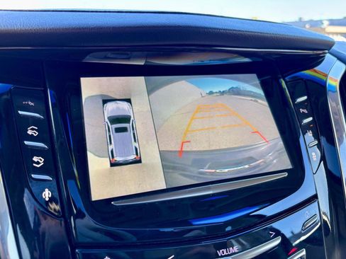 Used 2015 Cadillac Escalade ESV Premium image 4