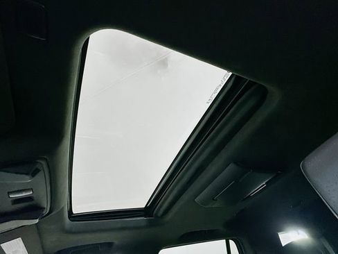 Used 2019 Cadillac Escalade Platinum image 23