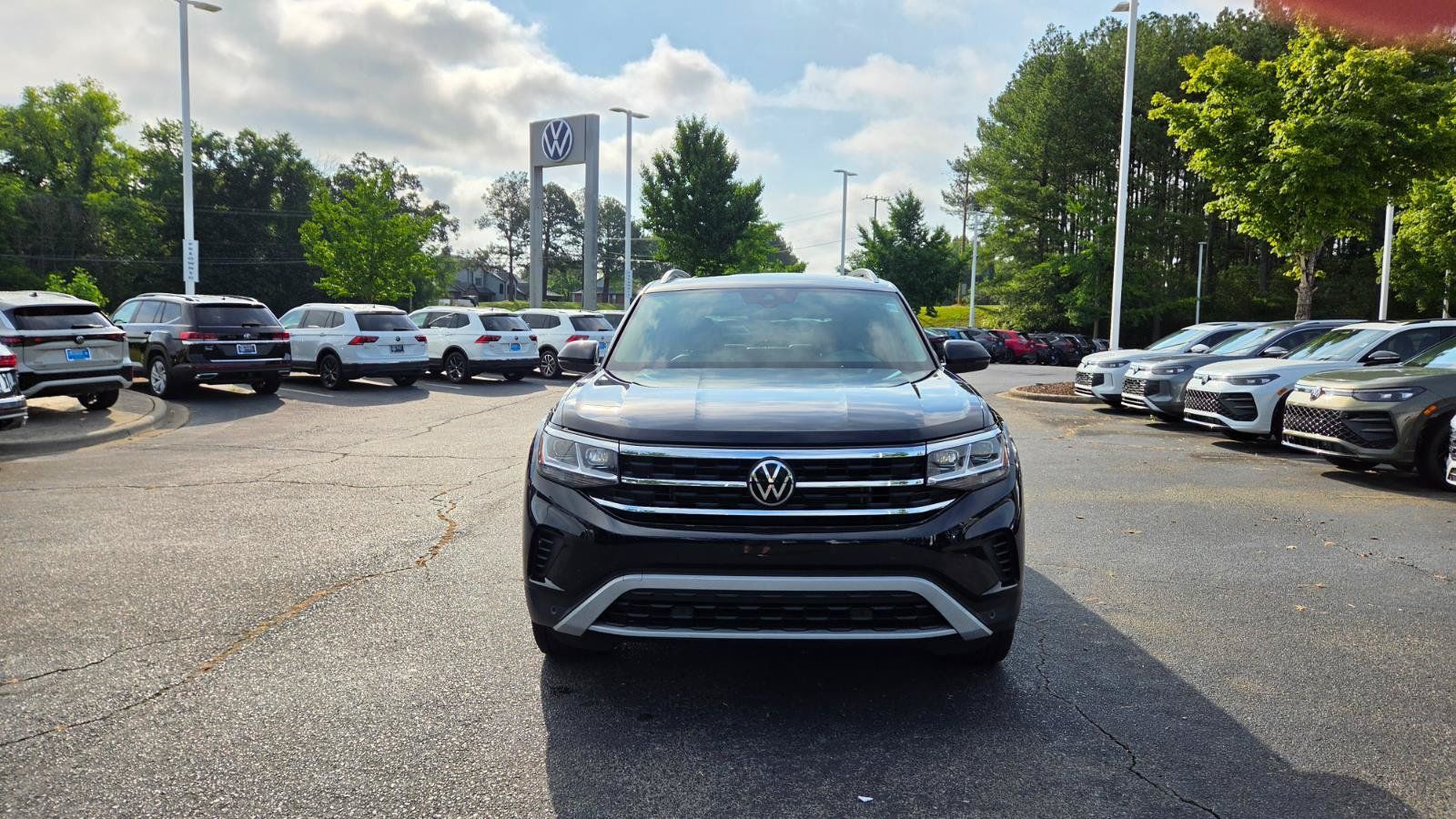 Certified 2022 Volkswagen Atlas SEL AWD/4WD image 6