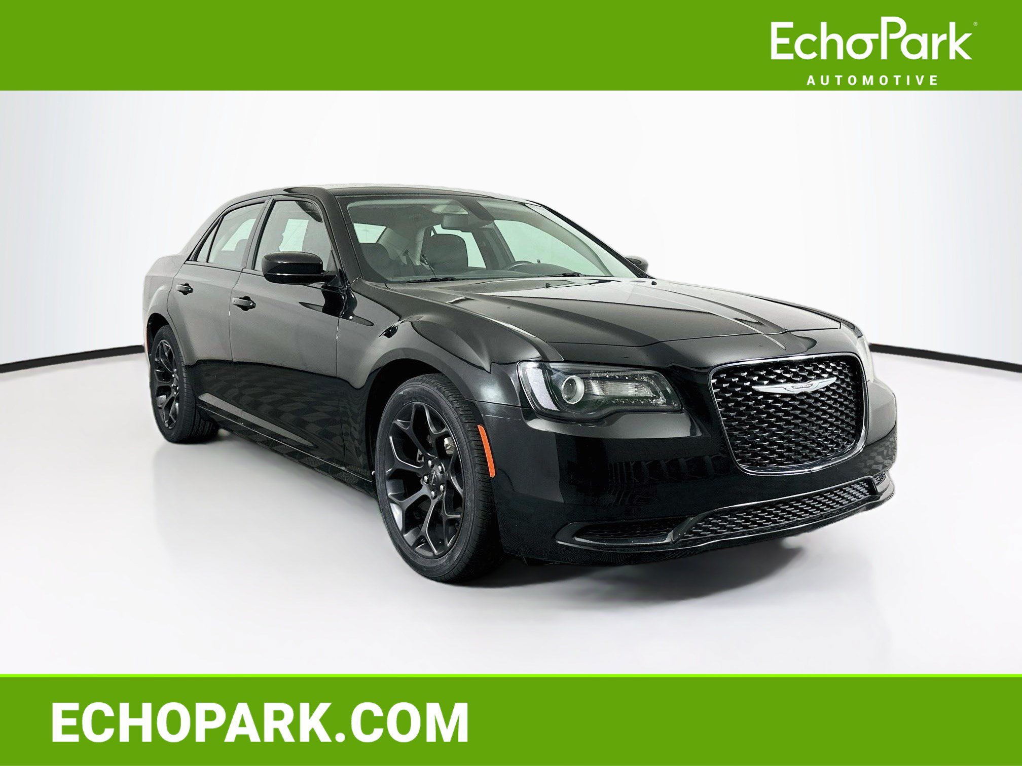 Used 2019 Chrysler 300 Touring w/ Sport Appearance Package RWD image 1