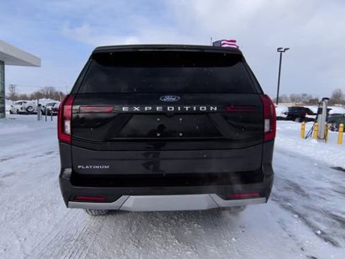 Used 2026 Ford Expedition Platinum w/ Driver's Package image 7