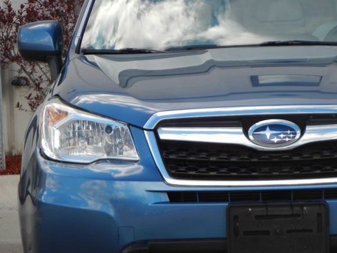 Used 2015 Subaru Forester 2.5i Premium AWD/4WD image 10