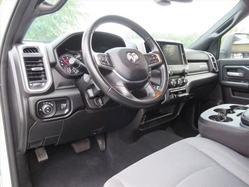 Used 2024 RAM 2500 Big Horn AWD/4WD image 16