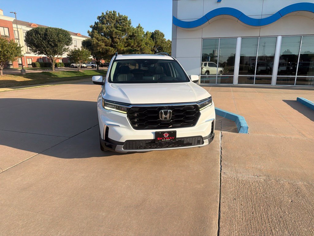 Used 2023 Honda Pilot Elite image 5