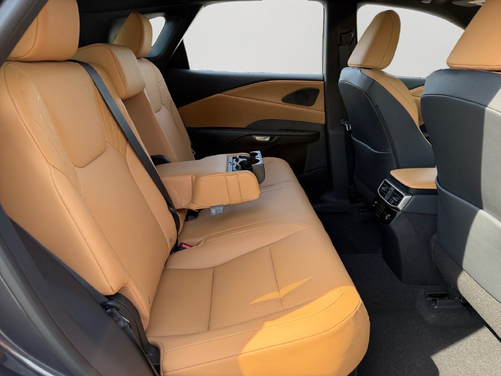 New 2026 Lexus RX 350h AWD/4WD image 6