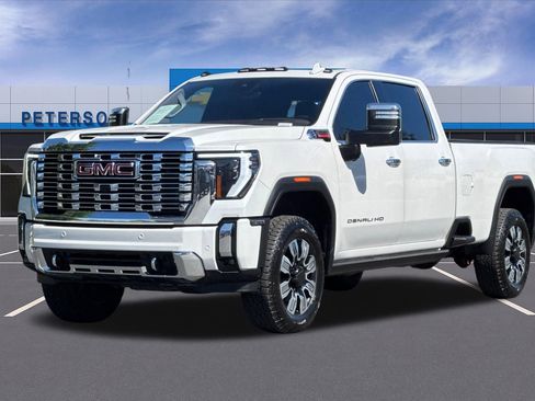 Used 2024 GMC Sierra 3500 Denali w/ Denali Reserve Package AWD/4WD image 8