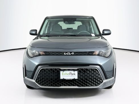 Used 2025 Kia Soul LX w/ LX Technology Package FWD image 2
