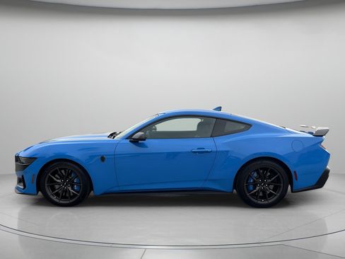 Used 2024 Ford Mustang Dark Horse image 5