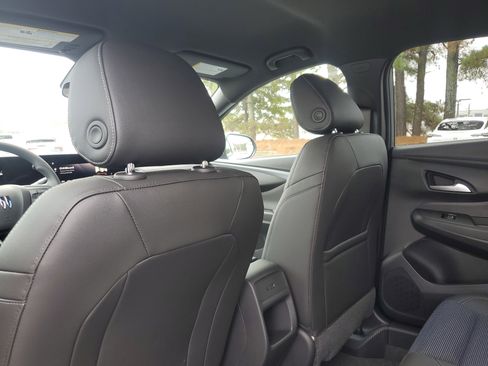 New 2026 Buick Envista Preferred image 8