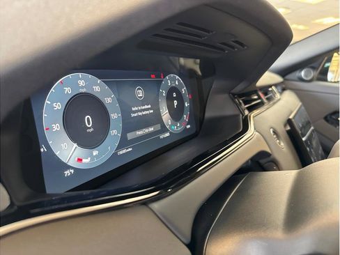 Used 2024 Land Rover Range Rover Evoque Dynamic SE image 44